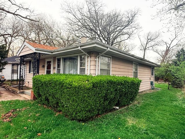 1020 E 61st Place, Merrillville, IN 46410
