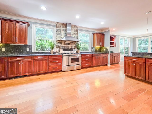 5156 Due West Road, Powder Springs, GA 30127