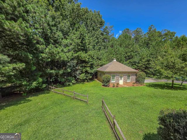 5156 Due West Road, Powder Springs, GA 30127