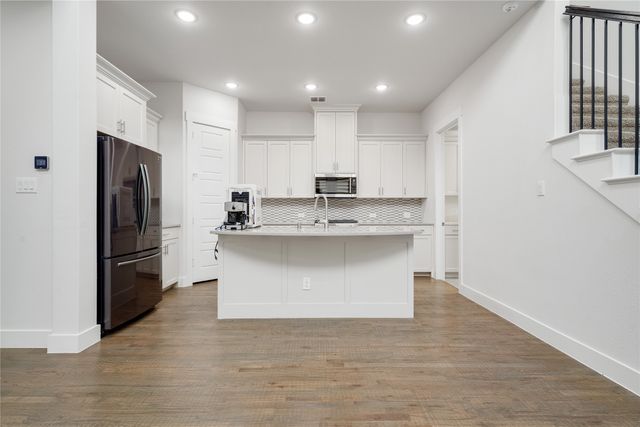 8331 Nunley Lane, Dallas, TX 75231