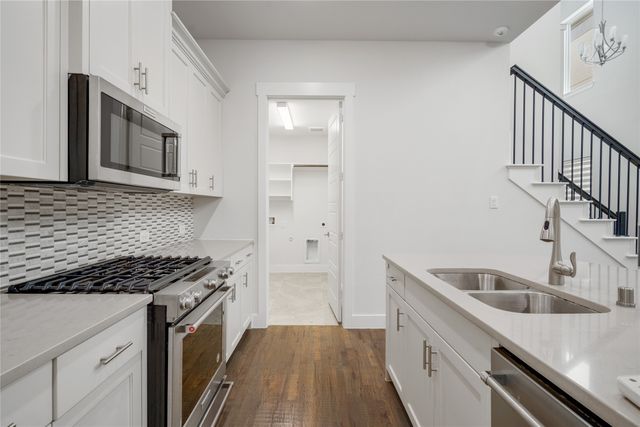 8331 Nunley Lane, Dallas, TX 75231