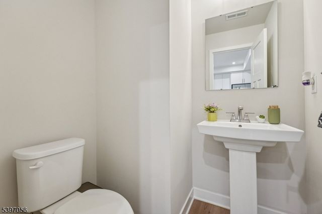 68 Owen Ct, Franklin Twp., NJ 08873