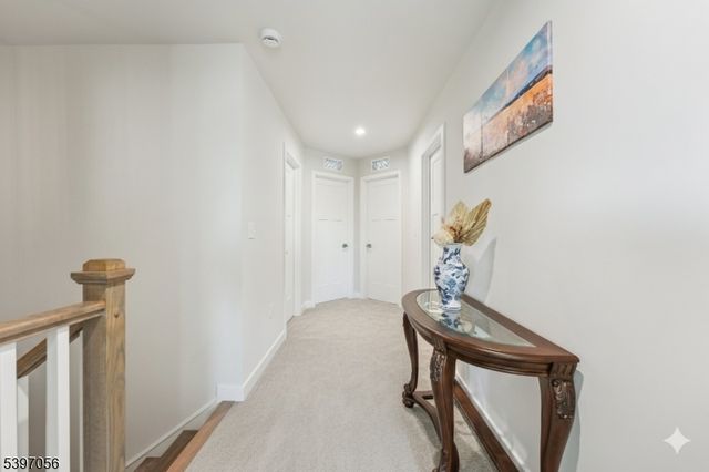 68 Owen Ct, Franklin Twp., NJ 08873