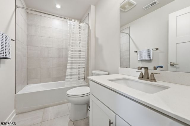 68 Owen Ct, Franklin Twp., NJ 08873