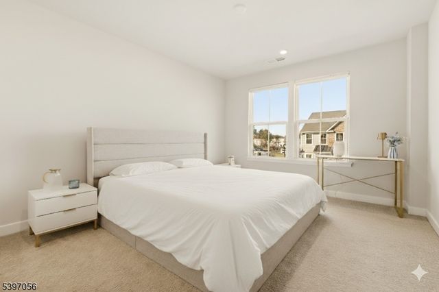 68 Owen Ct, Franklin Twp., NJ 08873