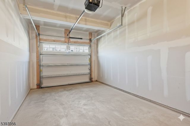 68 Owen Ct, Franklin Twp., NJ 08873