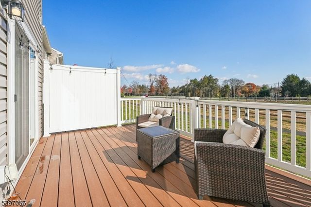 68 Owen Ct, Franklin Twp., NJ 08873