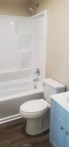 2945 S Castle Harbour B, Ontario, CA 91761