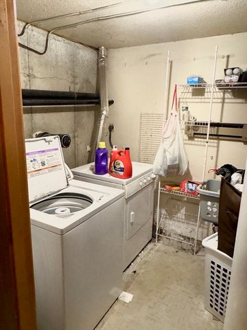 579 Pulpit Hill Rd, Amherst, MA 01002