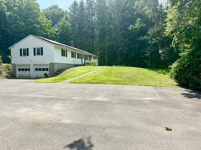 579 Pulpit Hill Rd, Amherst, MA 01002