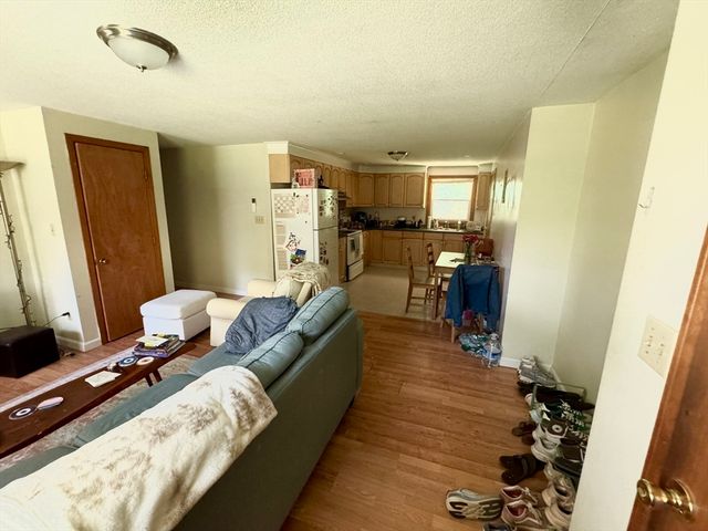 579 Pulpit Hill Rd, Amherst, MA 01002