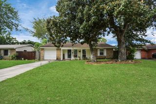 8607 Glenlea Street, Houston, TX 77061