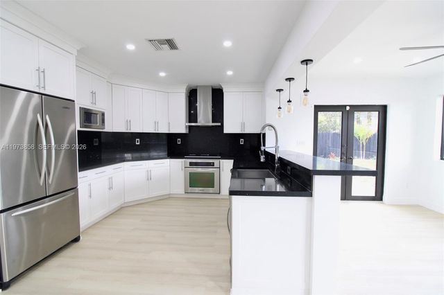 15300 SW 299th St, Homestead, FL 33033