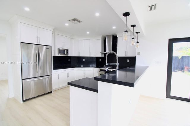 15300 SW 299th St, Homestead, FL 33033