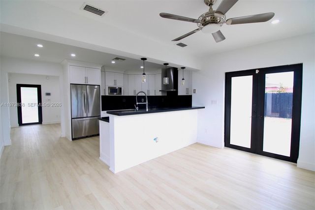 15300 SW 299th St, Homestead, FL 33033