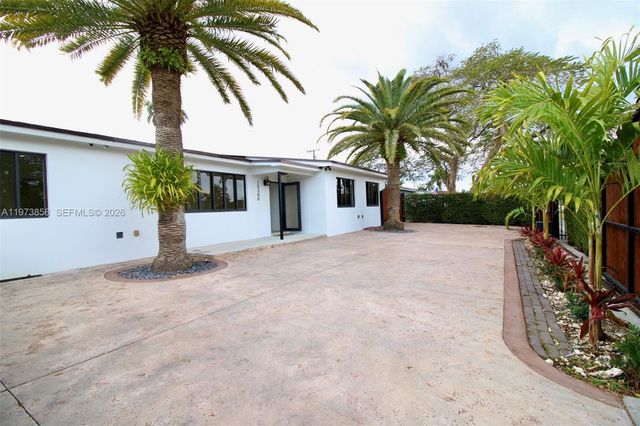 15300 SW 299th St, Homestead, FL 33033