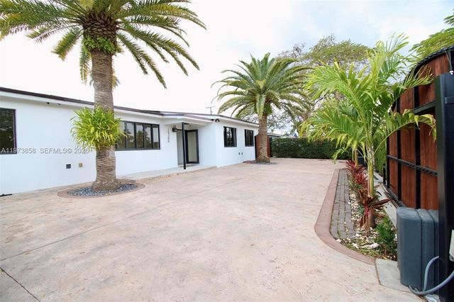 15300 SW 299th St, Homestead, FL 33033