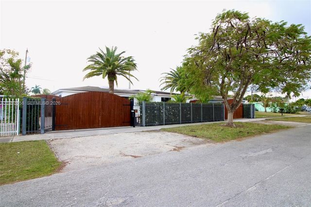 15300 SW 299th St, Homestead, FL 33033