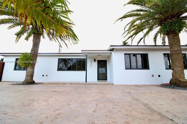 15300 SW 299th St, Homestead, FL 33033
