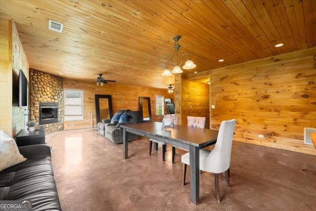 15 E Hyalite Road E, Dahlonega, GA 30533