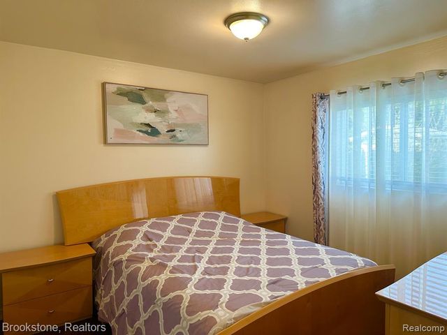 41371 Hamilton Drive, Sterling Heights, MI 48313