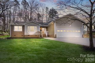 4437 Lake Shore Road N, Denver, NC 28037