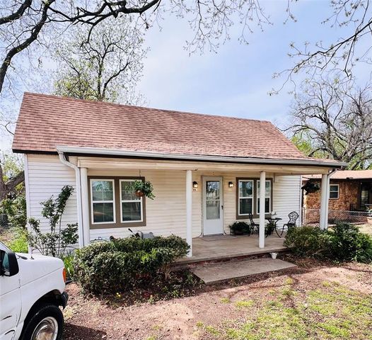 212 S 2nd Street, Noble, OK 73068