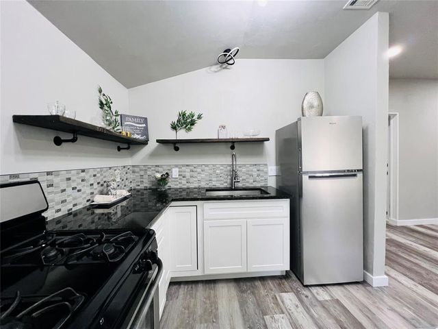 212 S 2nd Street, Noble, OK 73068