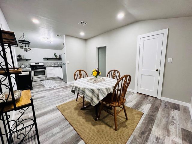 212 S 2nd Street, Noble, OK 73068