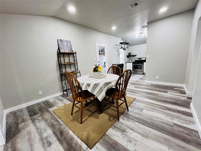 212 S 2nd Street, Noble, OK 73068