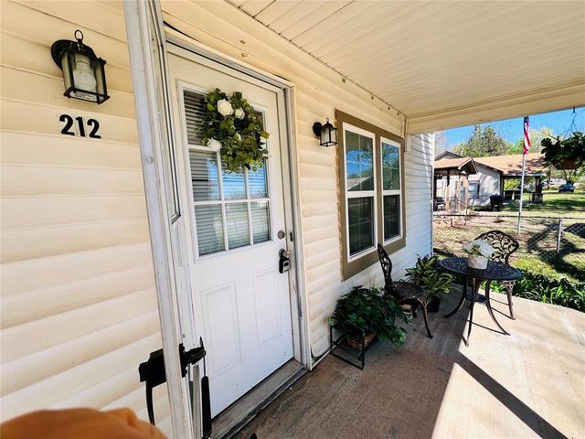 212 S 2nd Street, Noble, OK 73068