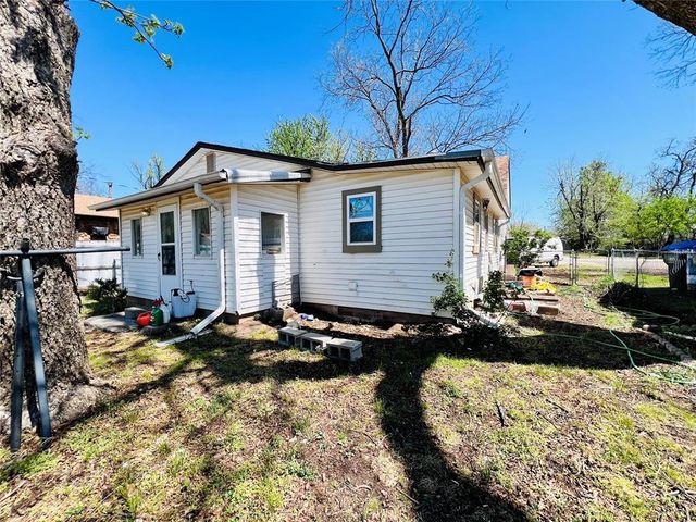 212 S 2nd Street, Noble, OK 73068