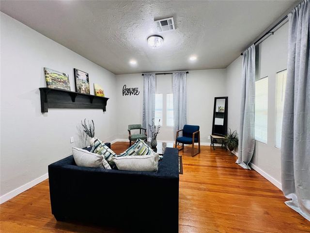 212 S 2nd Street, Noble, OK 73068