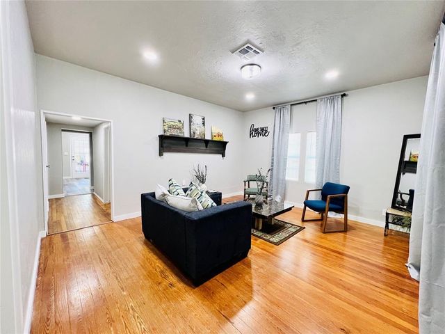 212 S 2nd Street, Noble, OK 73068