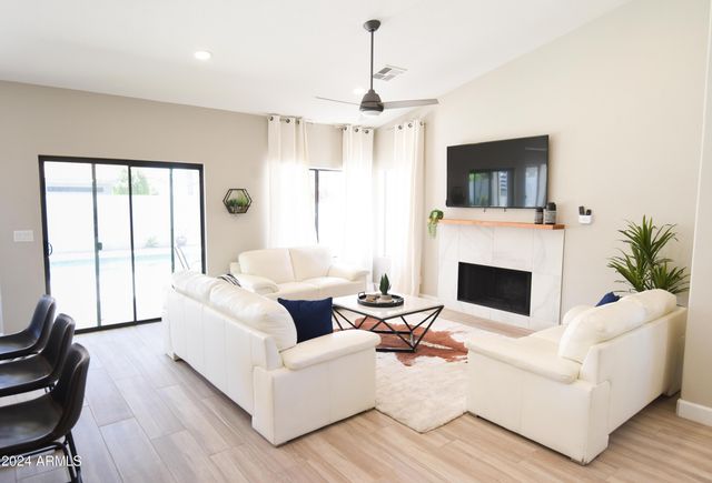 5921 E GRANDVIEW Road, Scottsdale, AZ 85254