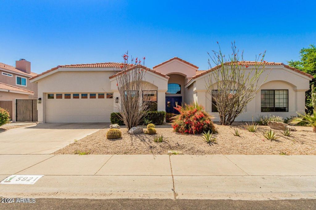 5921 E GRANDVIEW Road, Scottsdale, AZ 85254