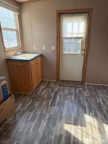 127 Knight N Gail Drive, Mooresville, NC 28115