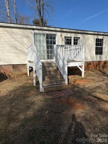 127 Knight N Gail Drive, Mooresville, NC 28115