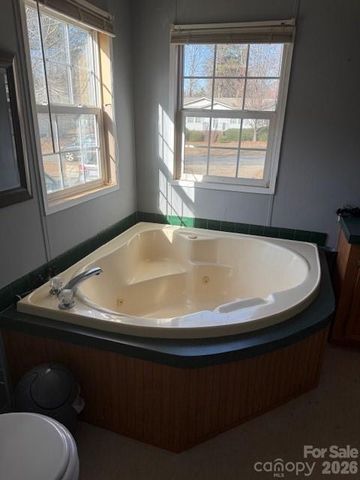 127 Knight N Gail Drive, Mooresville, NC 28115