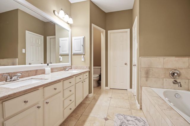 55 W Pipers Green Street, Spring, TX 77382