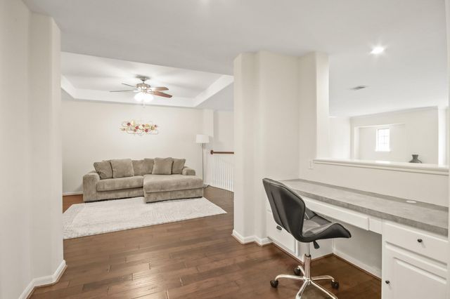 55 W Pipers Green Street, Spring, TX 77382