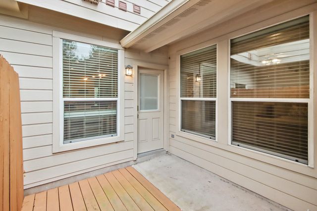 55 W Pipers Green Street, Spring, TX 77382