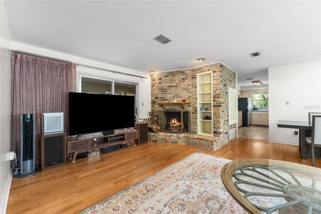 805 NW 39TH DRIVE, Gainesville, FL 32605