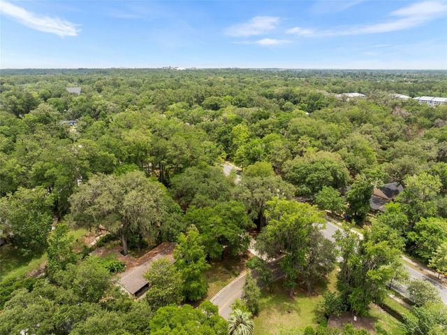 805 NW 39TH DRIVE, Gainesville, FL 32605