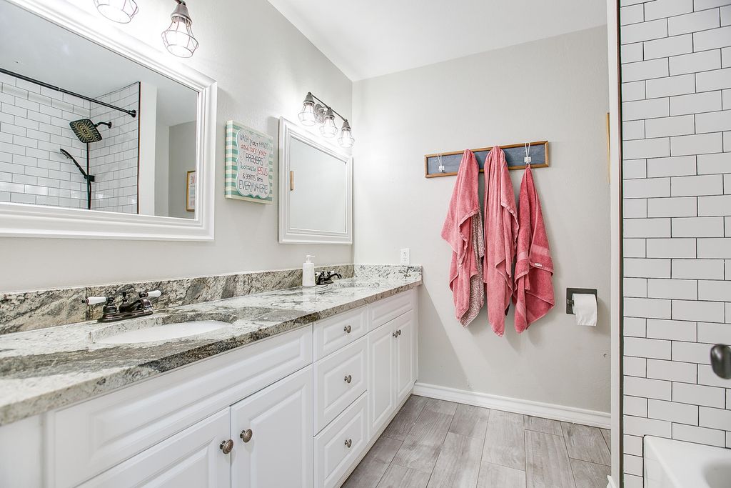 Image 40 of property listing at 6581 Plainview Drive, San Angelo, TX 76905