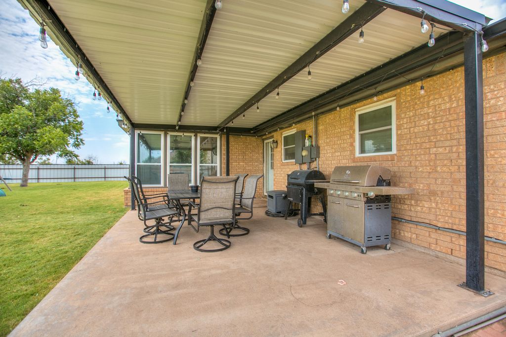 Image 45 of property listing at 6581 Plainview Drive, San Angelo, TX 76905