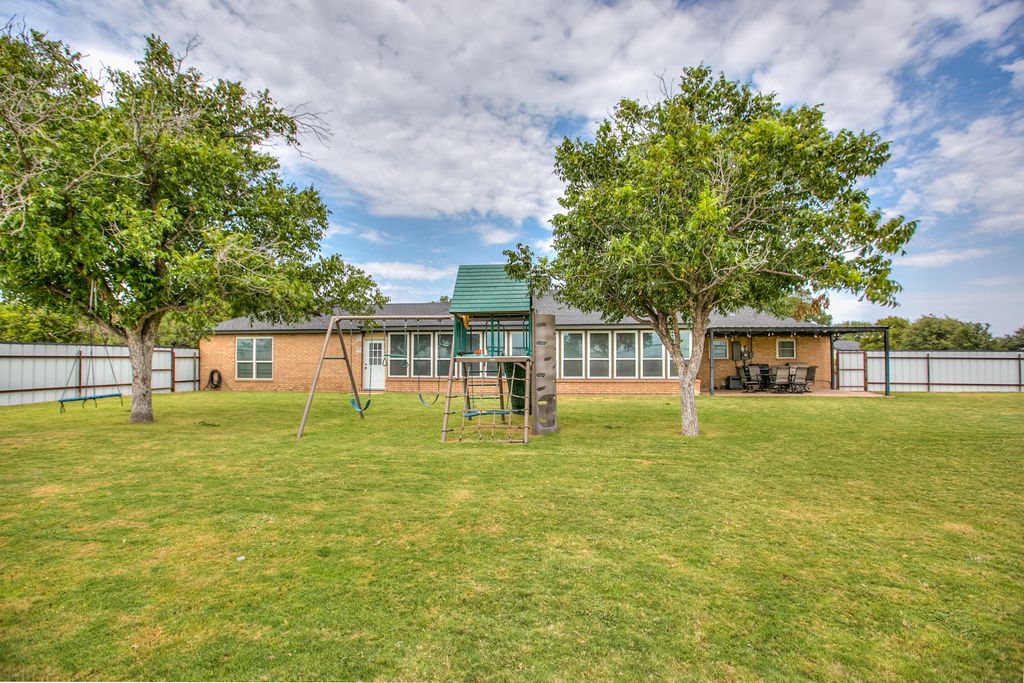 Image 46 of property listing at 6581 Plainview Drive, San Angelo, TX 76905