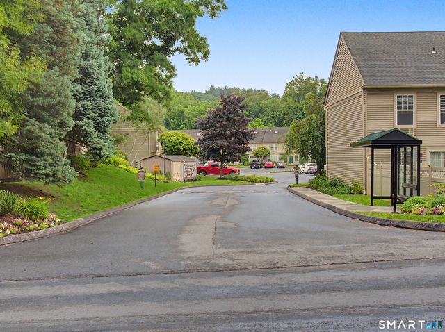 41 Glen Ridge Court 41, New Milford, CT 06776