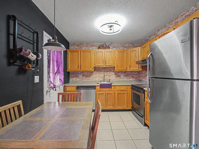 41 Glen Ridge Court 41, New Milford, CT 06776