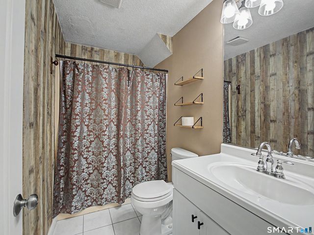 41 Glen Ridge Court 41, New Milford, CT 06776
